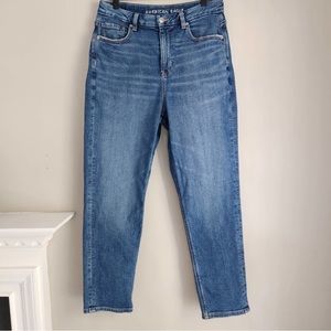American Eagle Curvy Mom Jean (size 8)